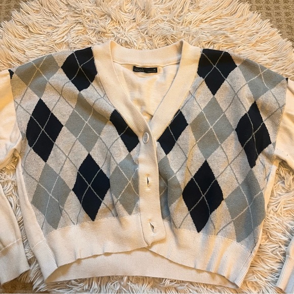 Nikkak sweater set size xl - Picture 3 of 4